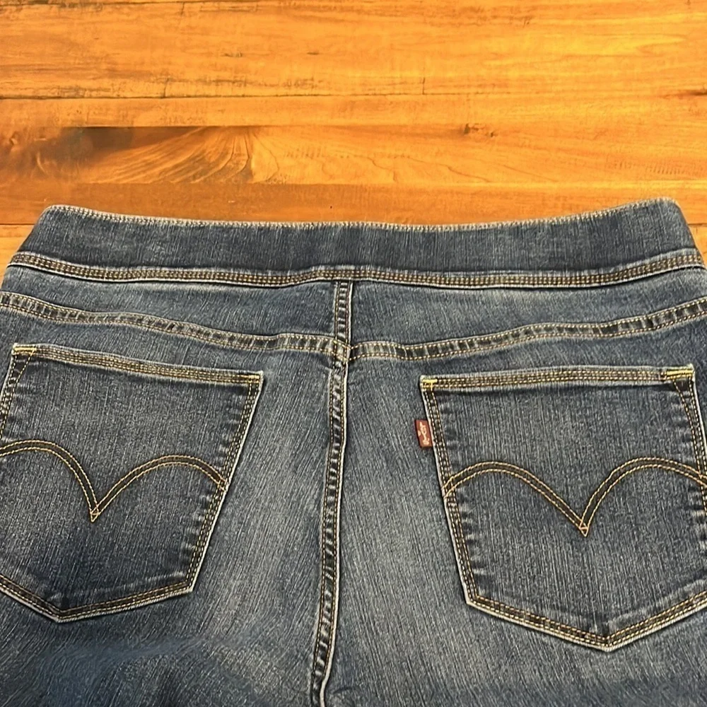 Levi jeans